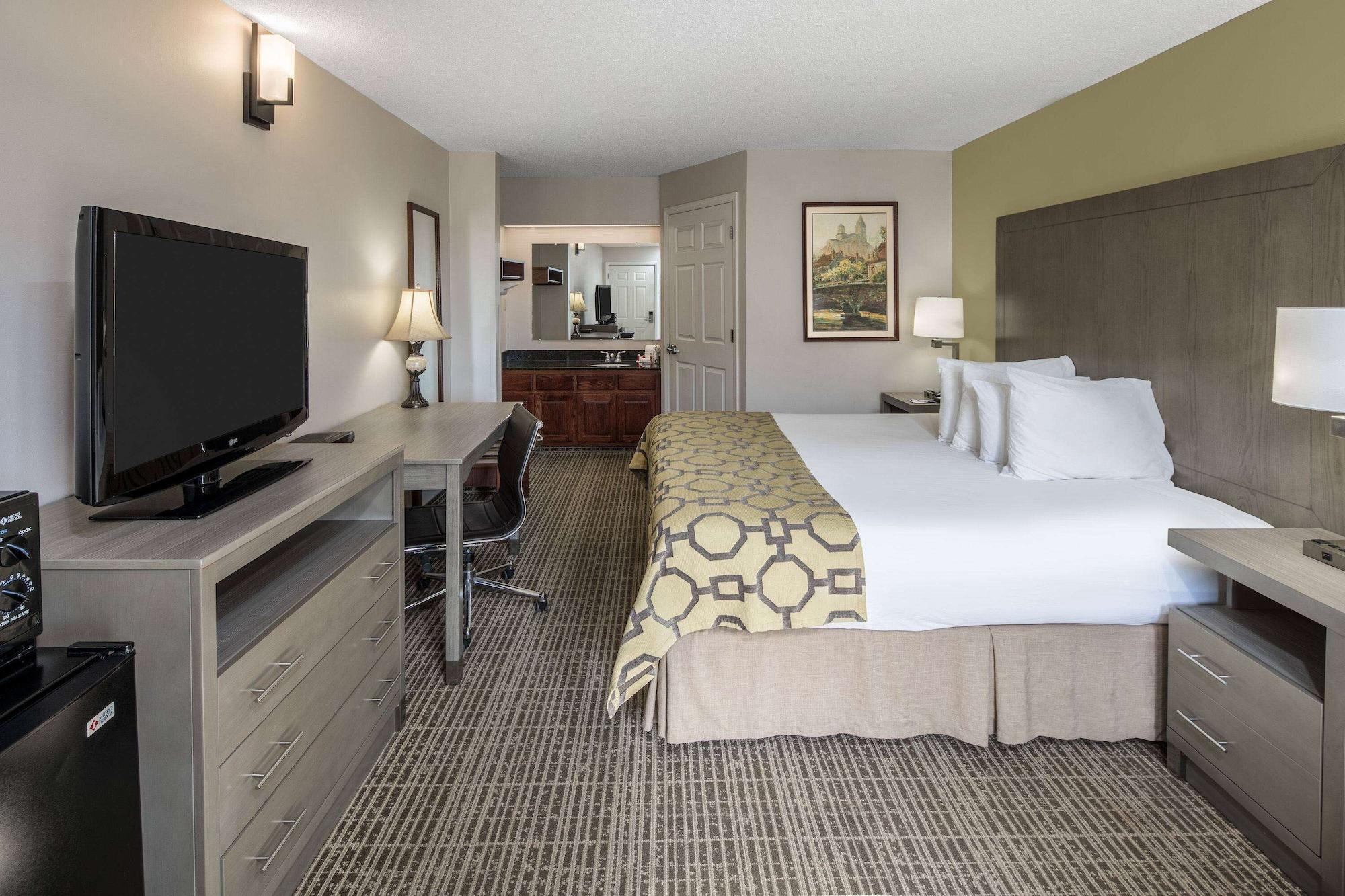 Baymont By Wyndham Cleveland Motel Eksteriør bilde