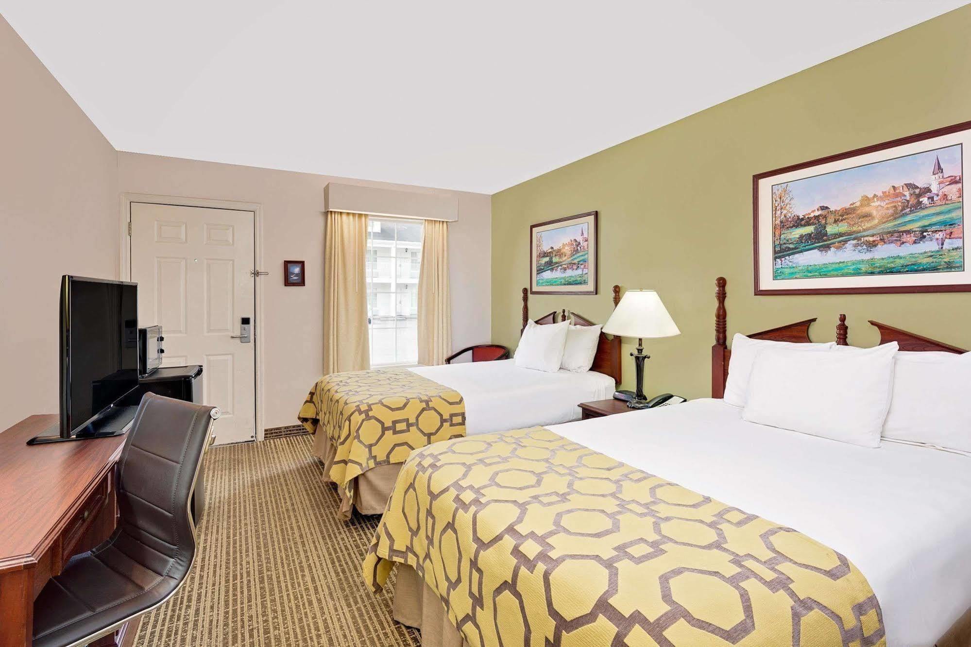 Baymont By Wyndham Cleveland Motel Eksteriør bilde